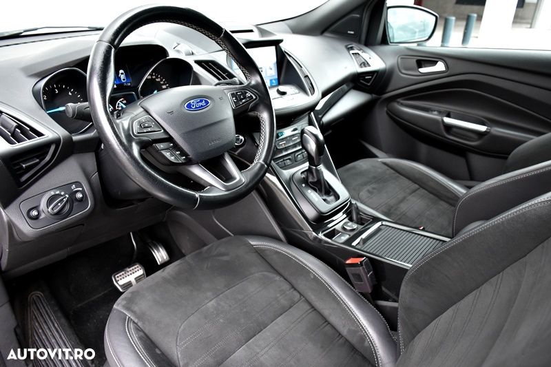 Ford Kuga 2.0 TDCi 4WD Powershift ST-Line - 12