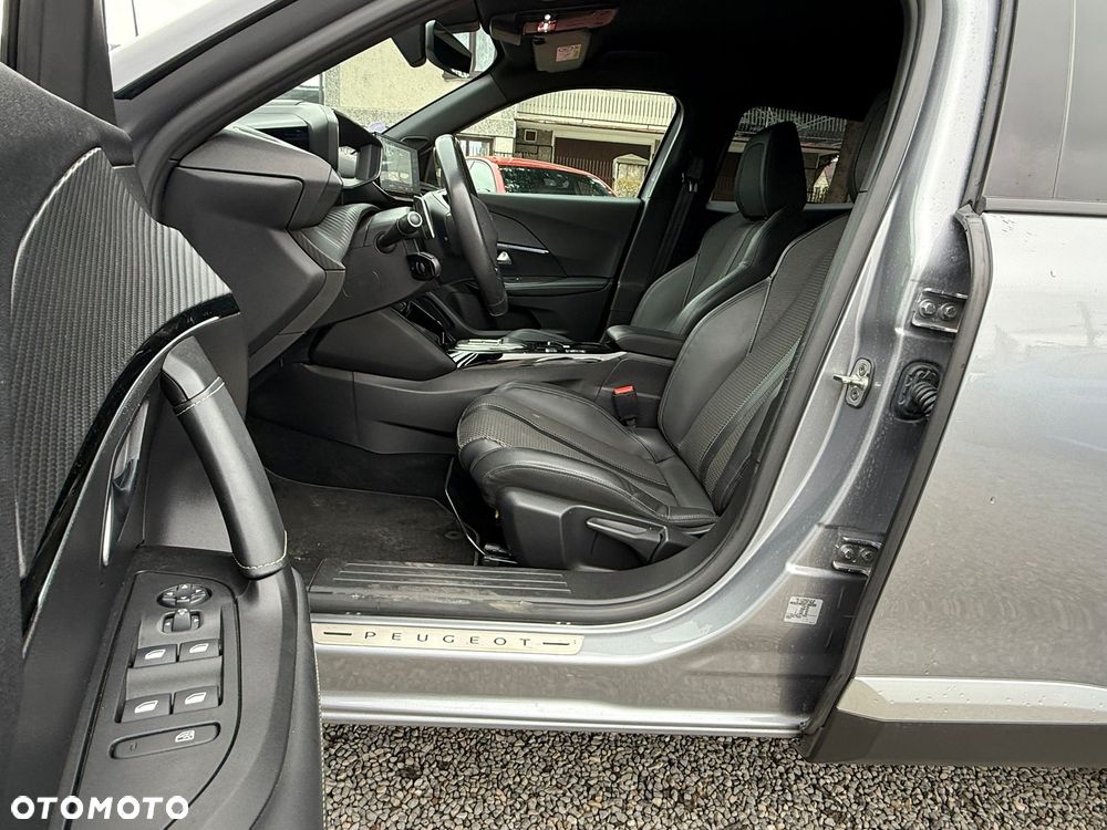 Peugeot 2008 PureTech 130 EAT8 GT Pack - 14