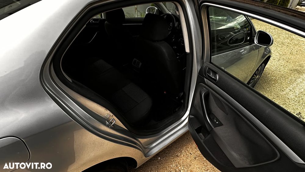 Volkswagen Jetta 1.6 TDI DPF Trendline - 11