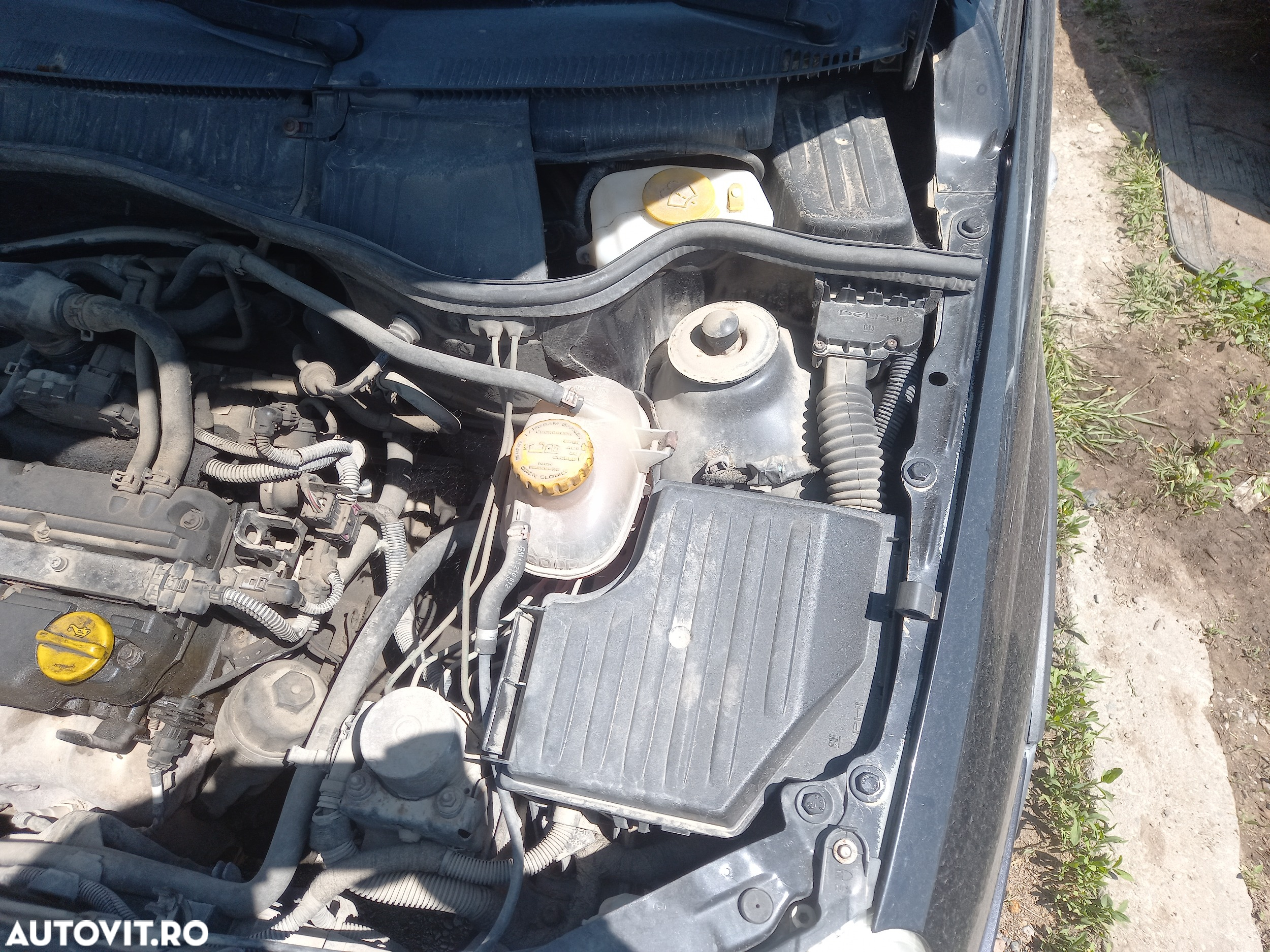 Dezmembrari  Opel CORSA C  2000  > 2009 1.2 Twinport Benzina - 4