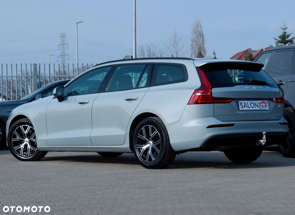Volvo V60 B3 B DKG Momentum Pro - 35