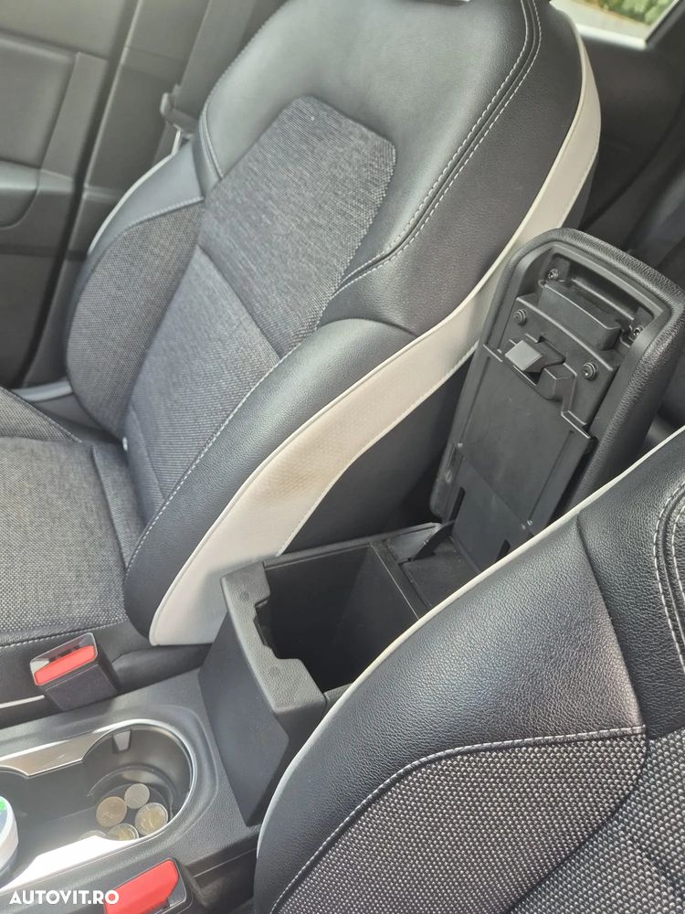 Renault Captur MHEV 140 EDC Techno - 21