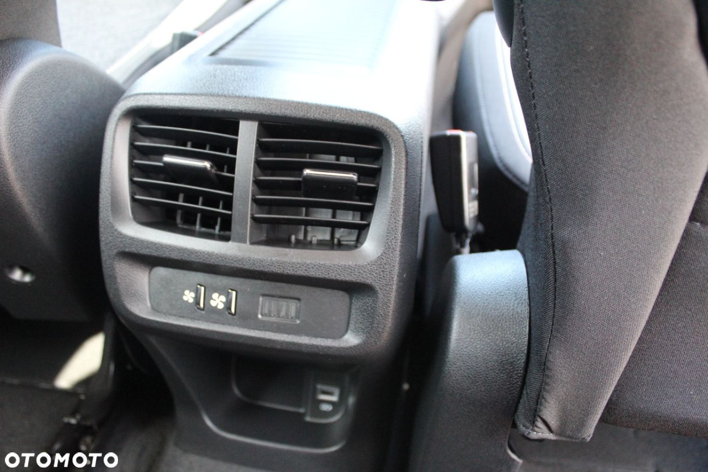 Peugeot Rifter - 27