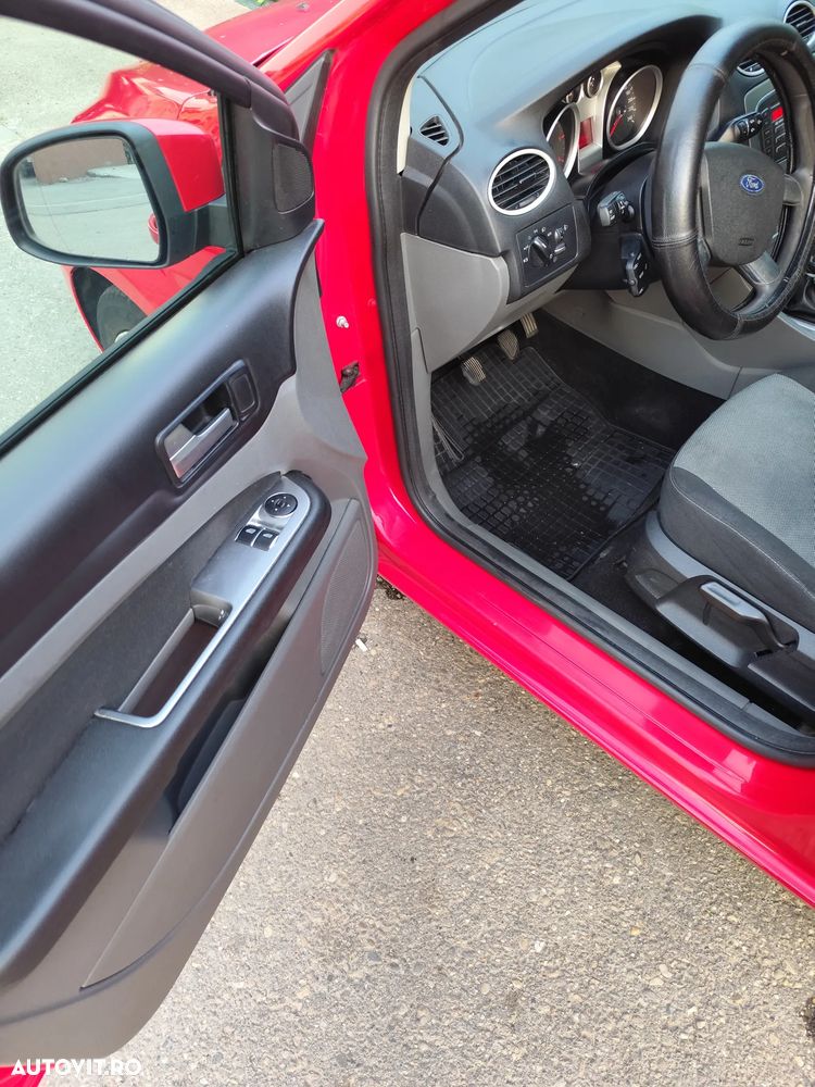 Ford Focus 1.6 TDCI Sport - 11