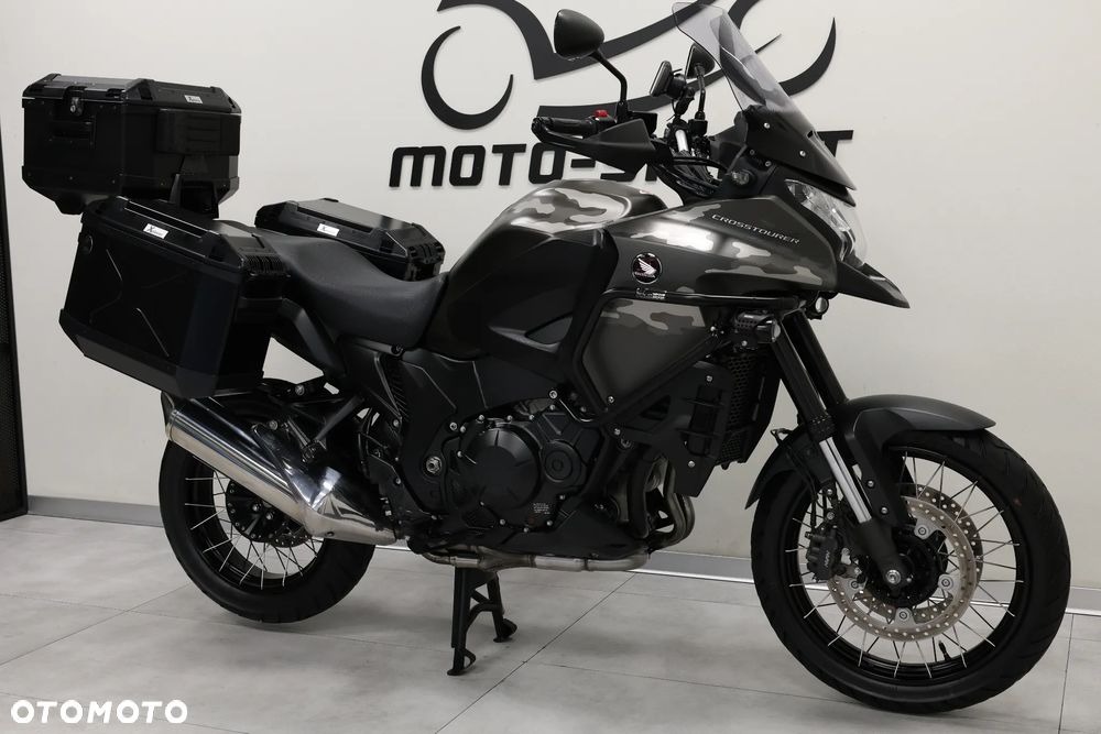 Honda VFR - 4