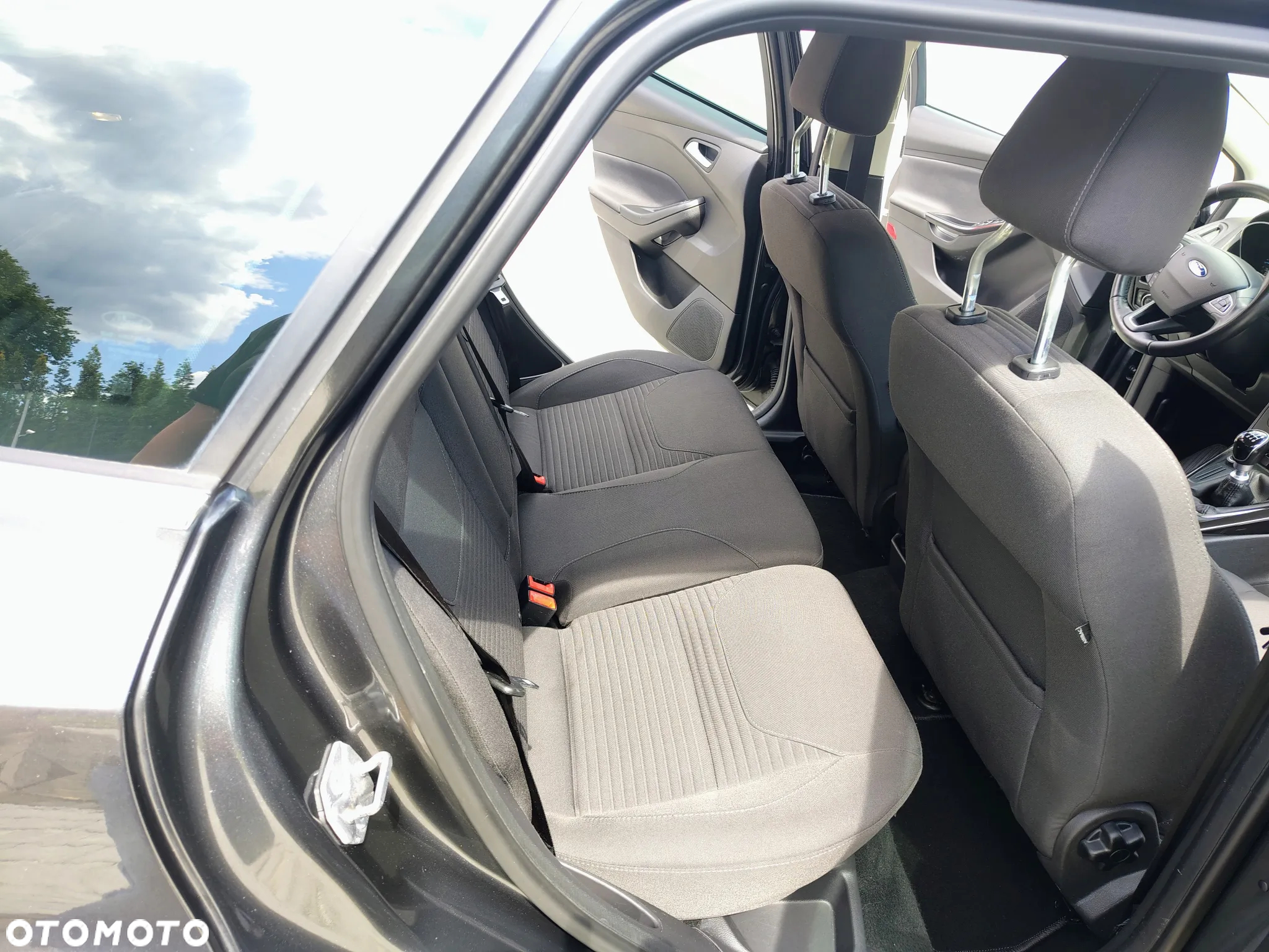 Ford Focus 1.6 TDCi DPF Titanium - 24