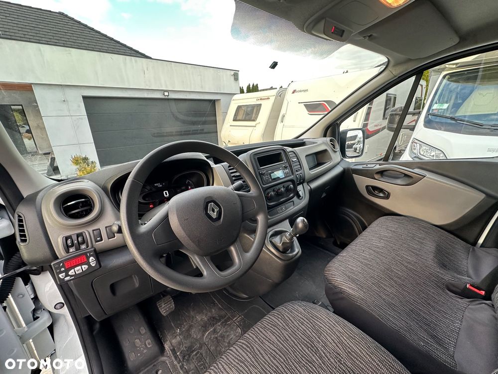 Renault Trafic - 16