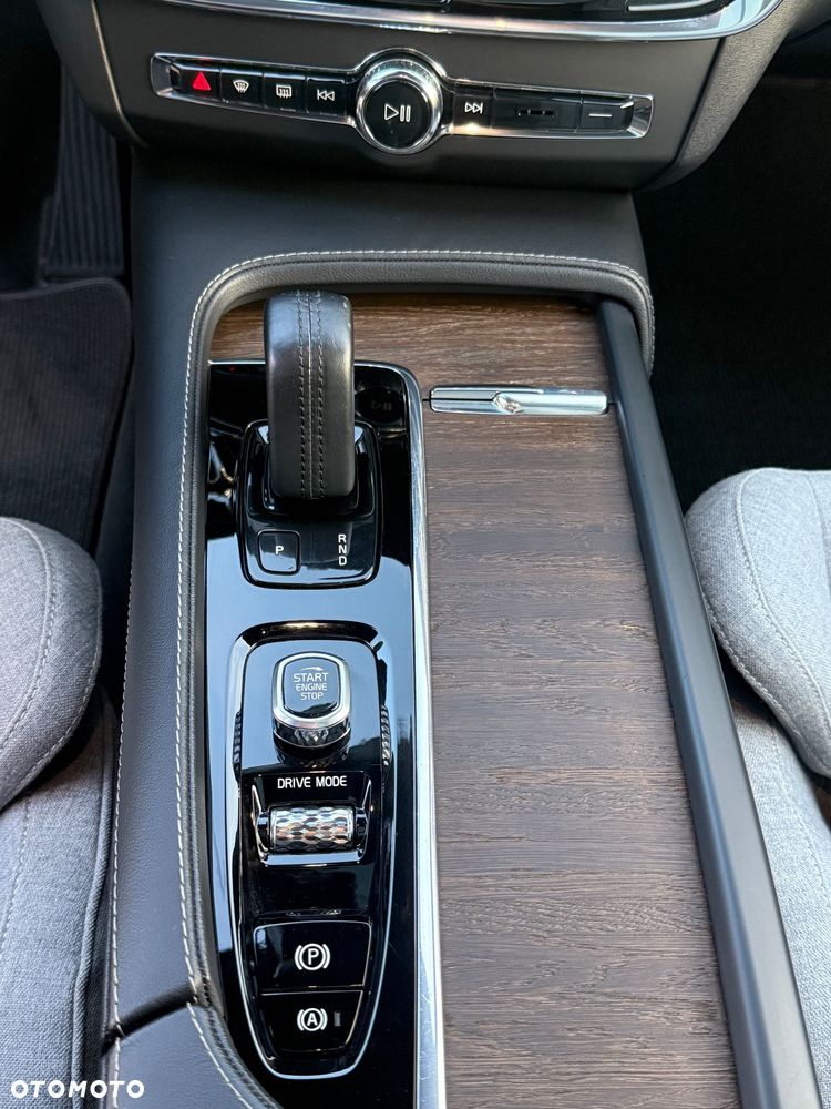 Volvo V90 Cross Country - 23