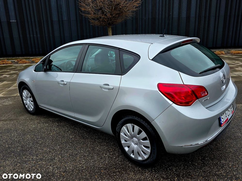 Opel Astra 1.6 Enjoy - 9