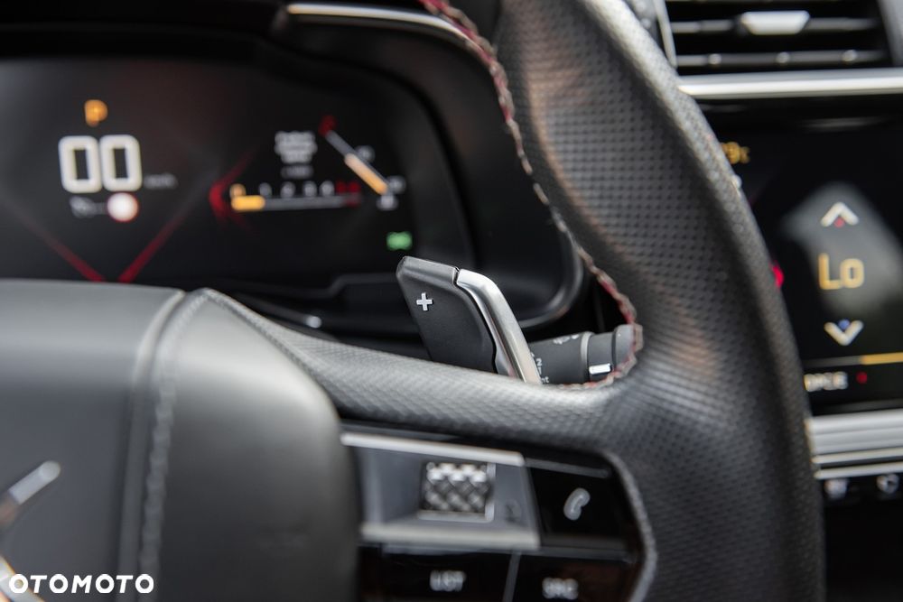 DS Automobiles DS 7 Crossback 2.0 BlueHDi Performance Line + - 18