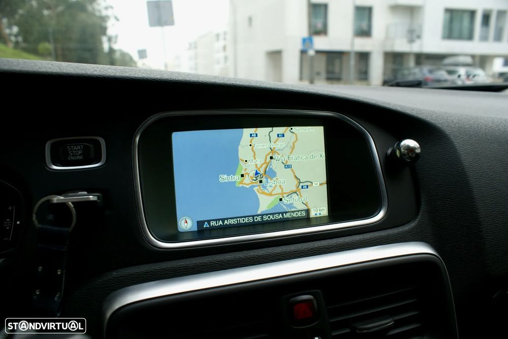 Volvo V40 2.0 D3 VOR - 13