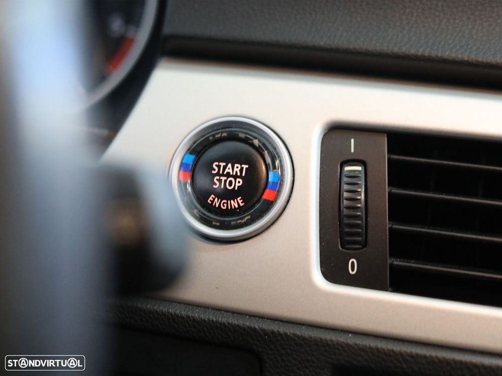 BMW 318 d Sport - 15