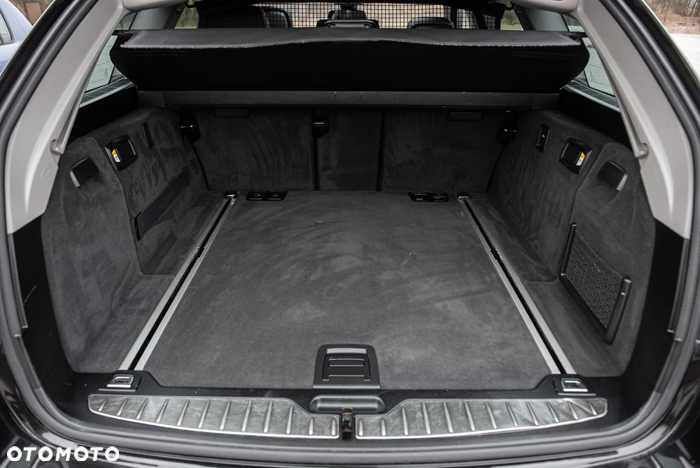 BMW Seria 5 520d - 34