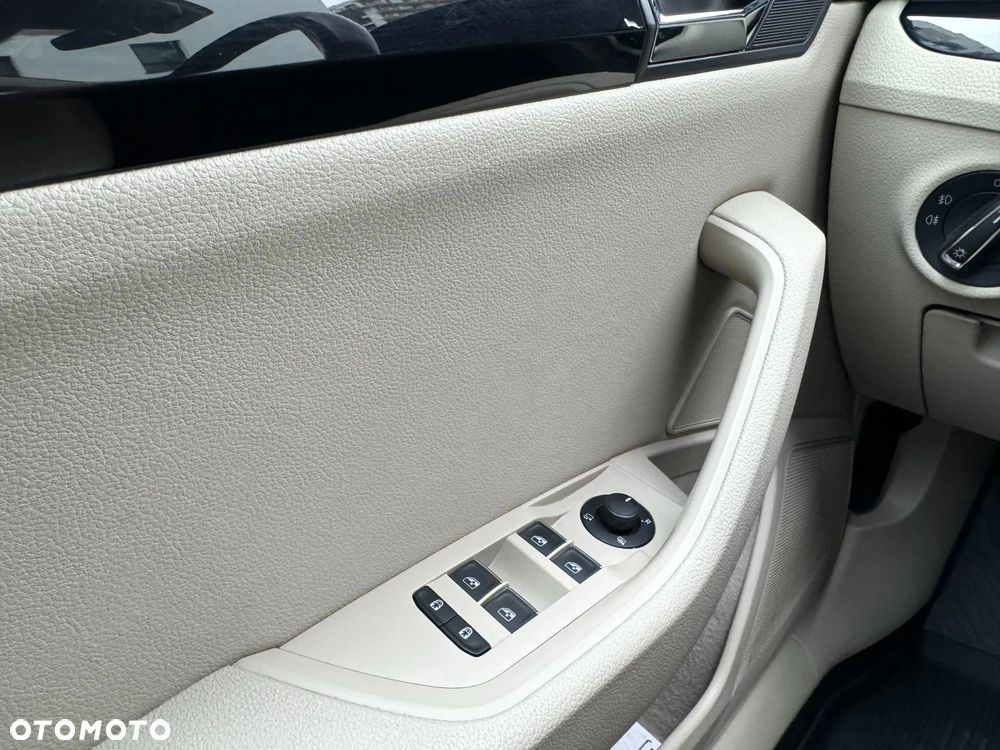 Skoda Superb 2.0 TDI SCR 4x4 L&K DSG - 31