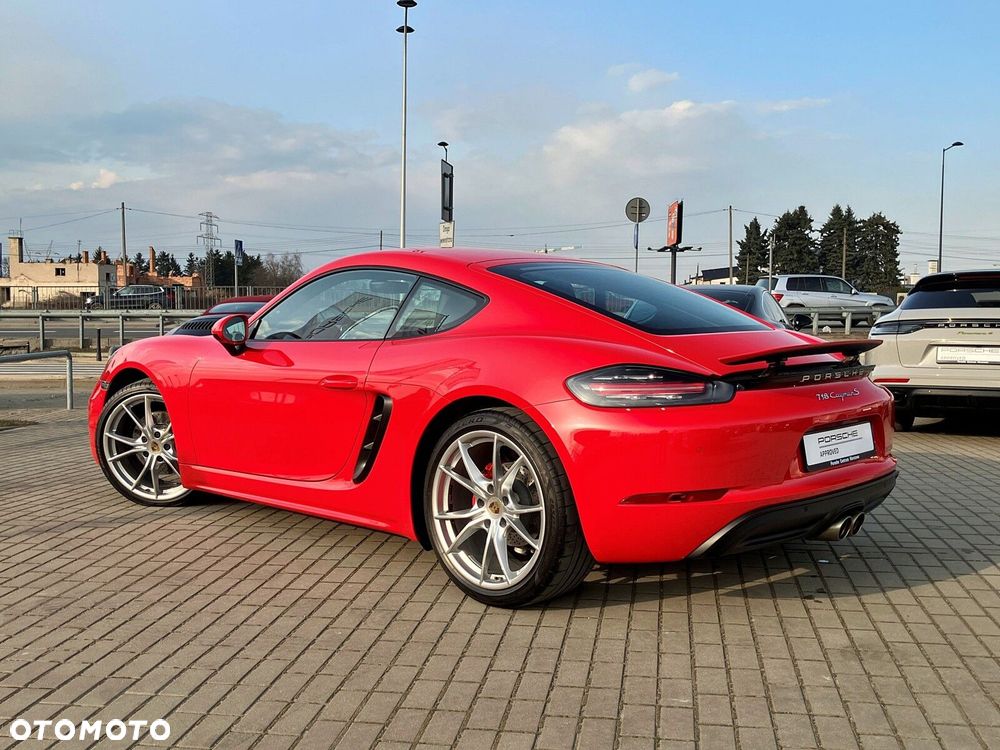 Porsche 718 Cayman - 4