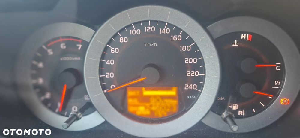Toyota RAV4 - 8