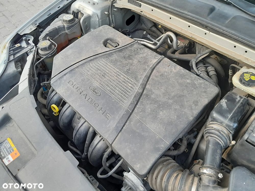 Ford Mondeo 2.0 Ghia - 24