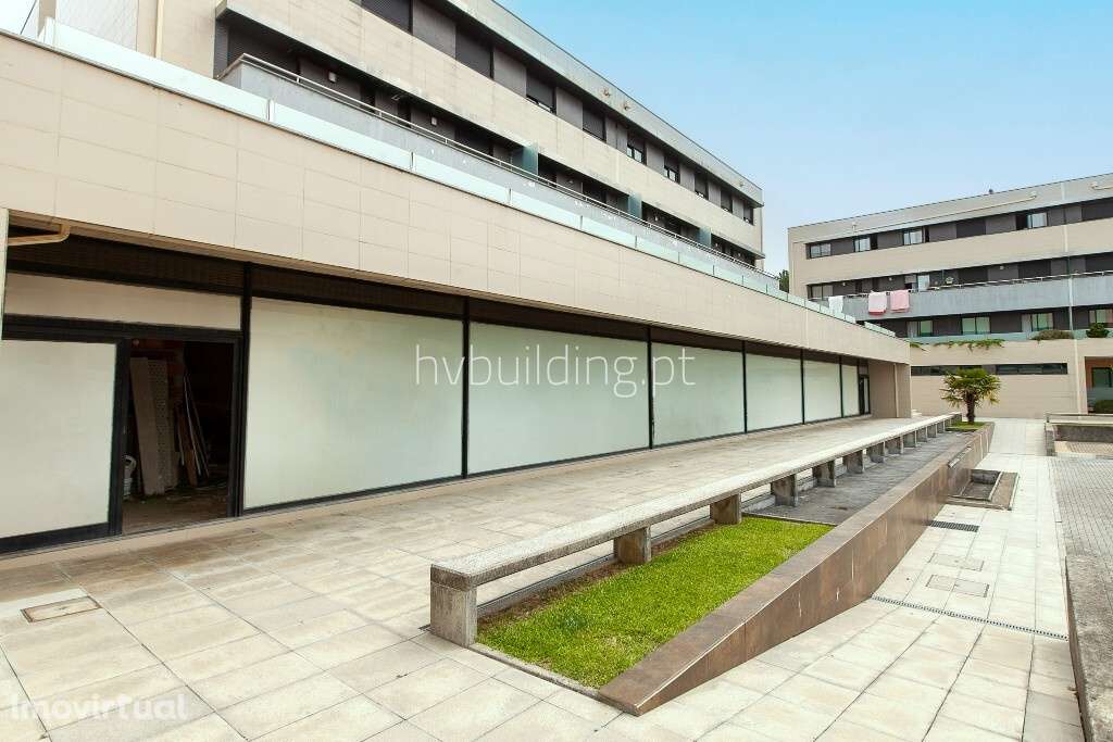 Espaço comercial (com piscina interior), em Abade Neiva, Barcelos - Grande imagem: 2/11