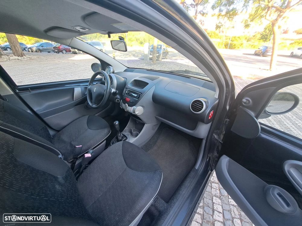 Peugeot 107 1.0 Urban - 5