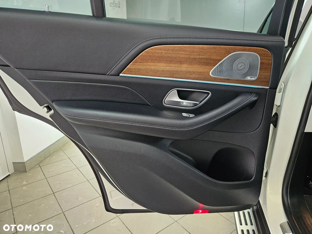 Mercedes-Benz GLE 300 d 4-Matic - 23