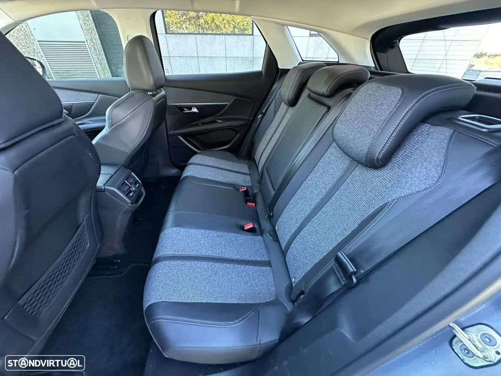 Peugeot 3008 PureTech 130 Stop & Start GPF EAT8 Allure - 16