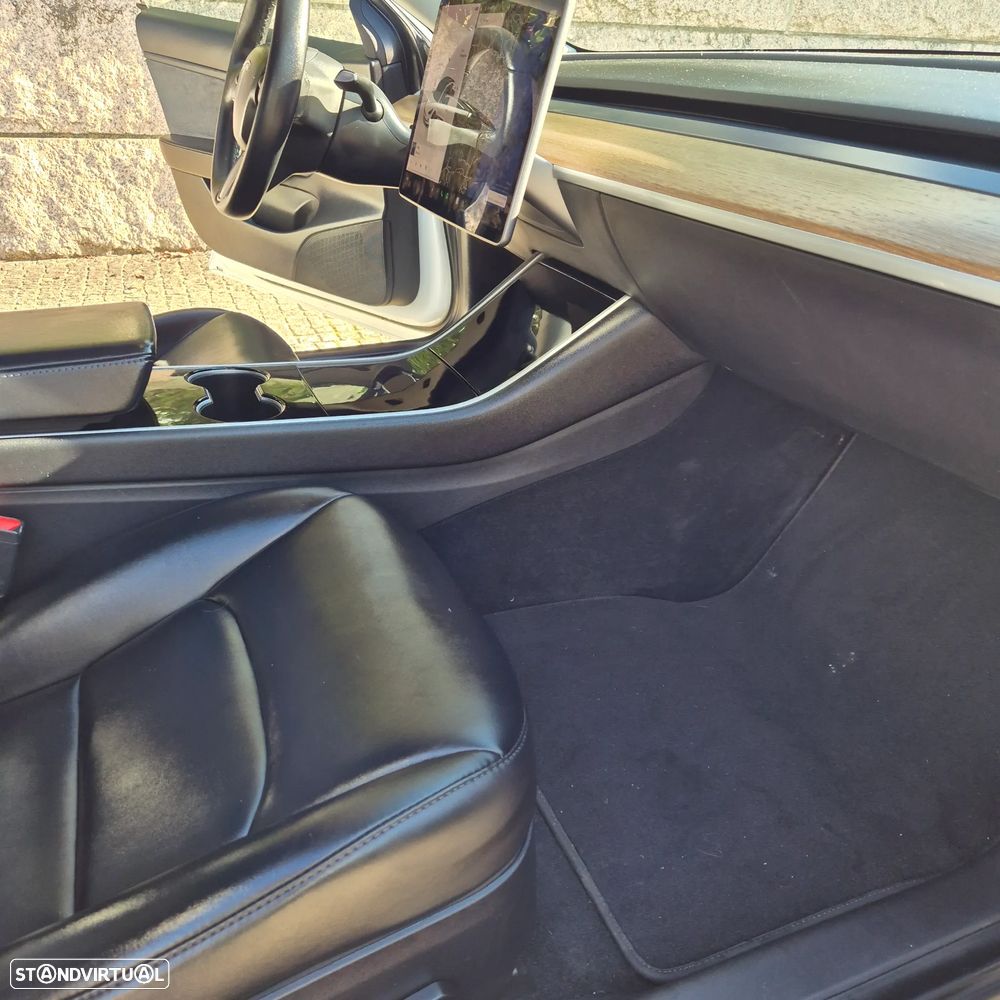 Tesla Model 3 Long Range Tração Integral - 29