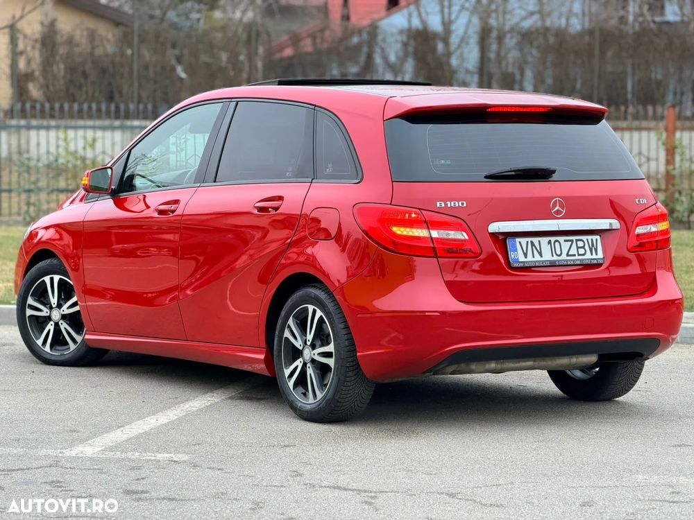 Mercedes-Benz B 180 - 18