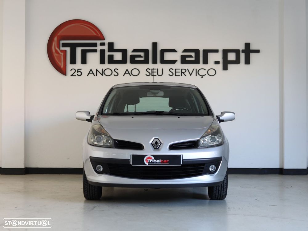 Renault Clio 1.2 16V Confort - 8