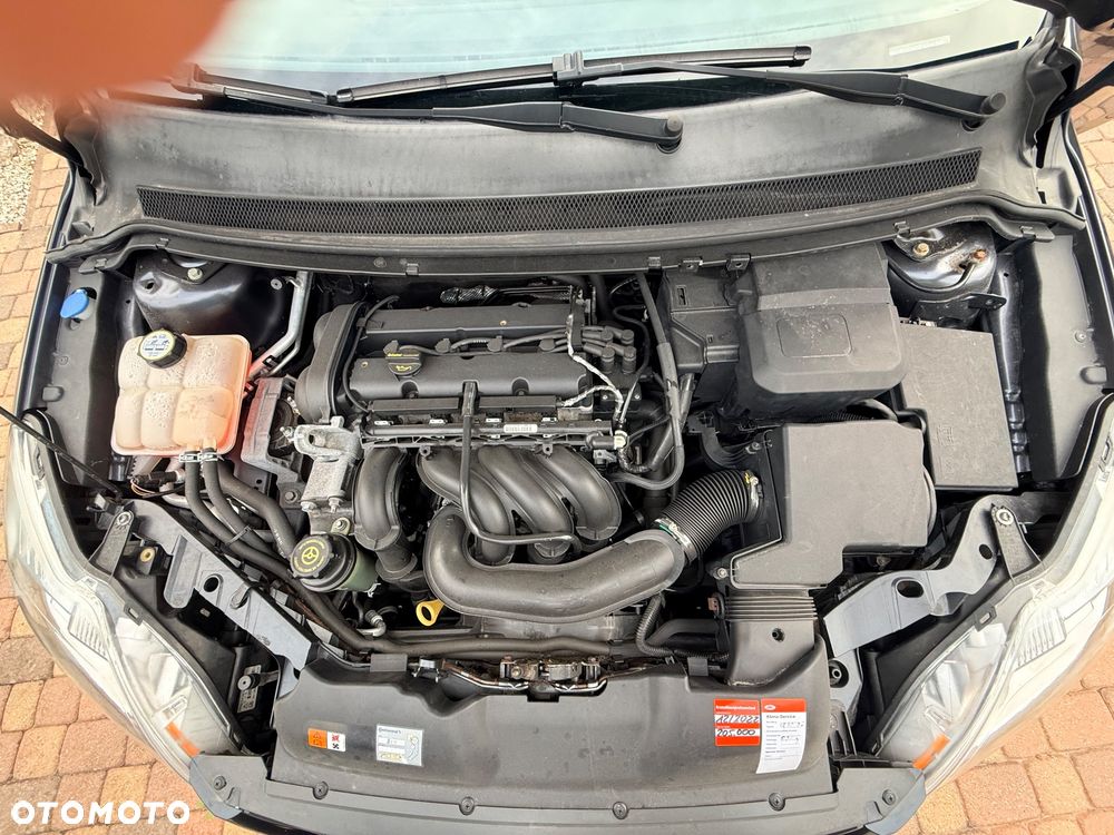 Ford Focus 1.6 16V Trend - 34