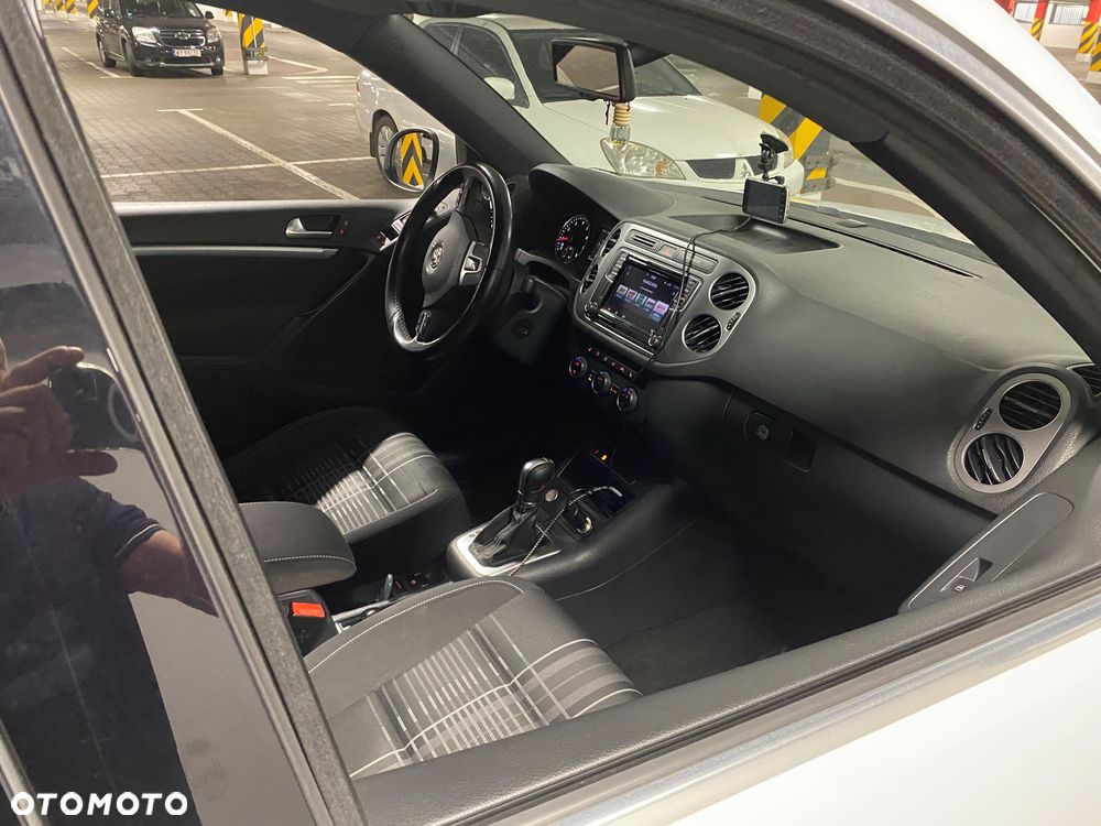 Volkswagen Tiguan 1.4 TSI DSG BlueMotion Technology Lounge Sport & Style - 4