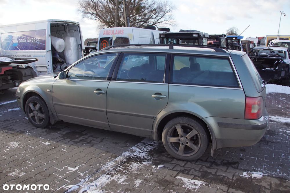 Auto na części - Volkswagen Passat B5 Lift 1.9 TDI 130 KM AWX GGB LA6W 2003R Silnik Skrzynia Drzwi Maska Klapa Błotnik Zderzak Lusterko Lampa Klamka Deska Kokpit Sterownik Moduł Czujnik Licznik Kierownica Panel - 3