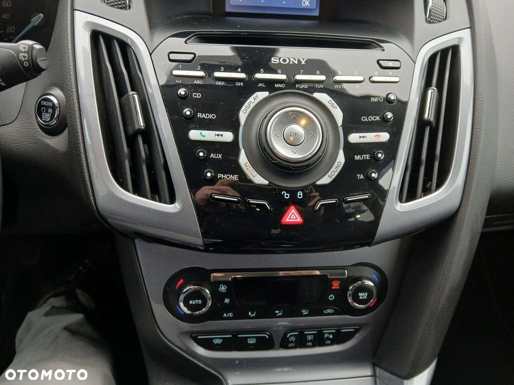 Ford Focus SW 1.6 EcoBoost Titanium - 21