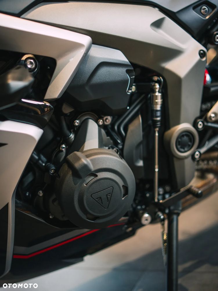 Triumph Daytona - 19