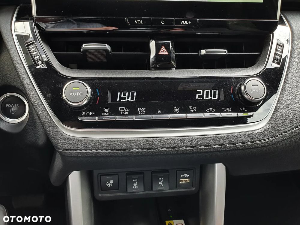 Toyota Corolla Cross 2.0 Hybrid Style - 24