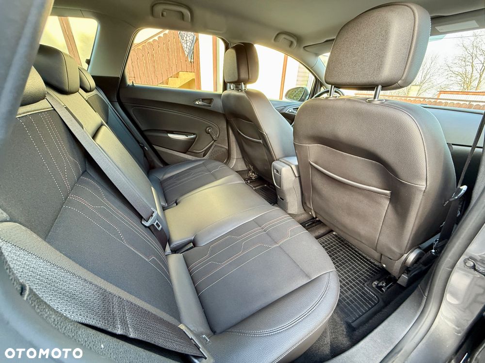 Opel Astra 1.7 CDTI Cosmo - 29