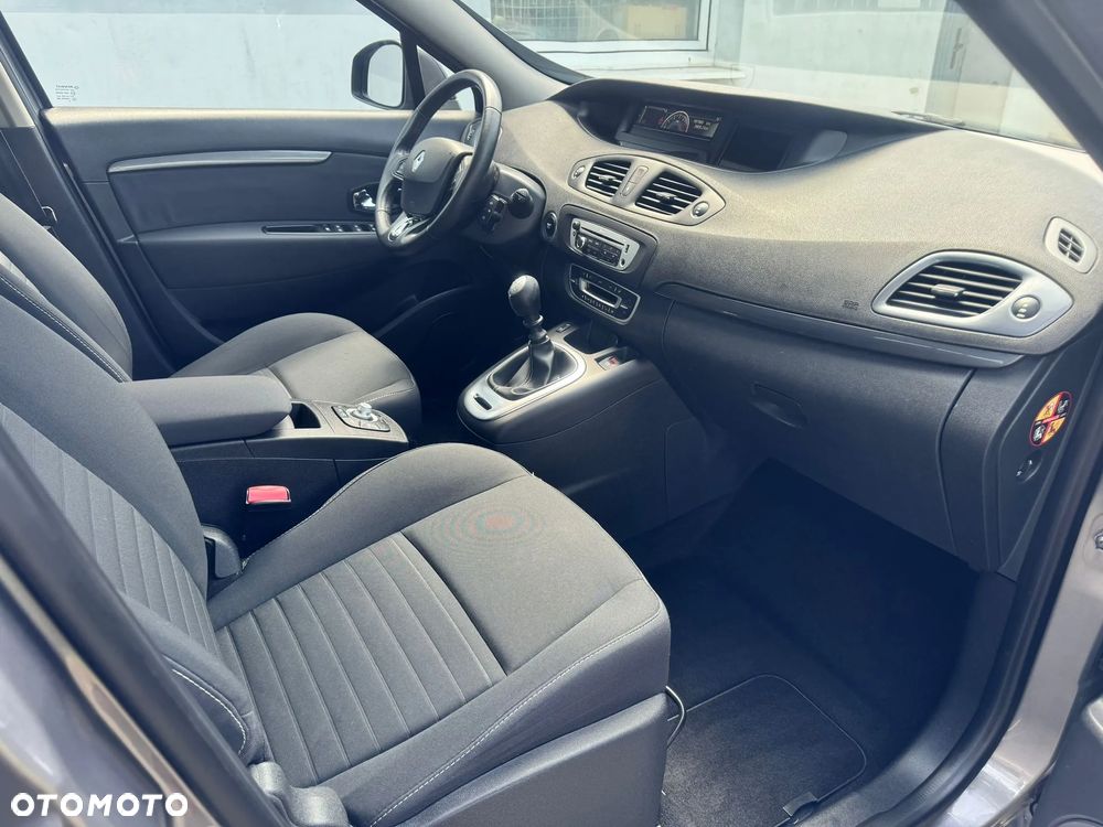 Renault Scenic - 17