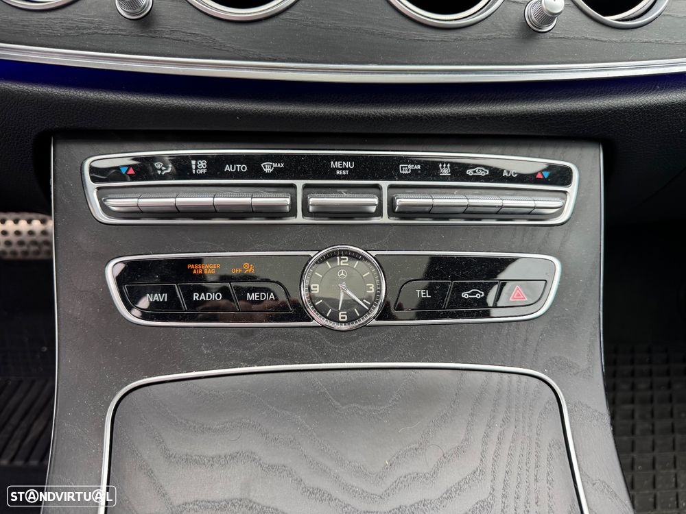Mercedes-Benz E 300 de AMG Line - 24