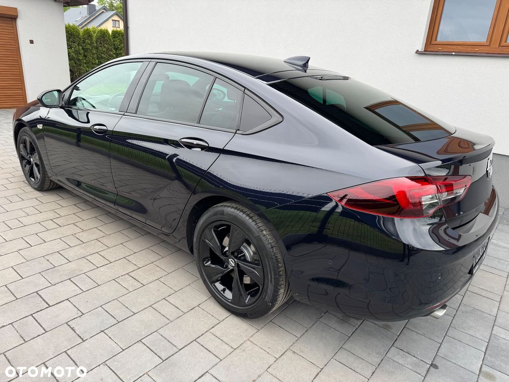 Opel Insignia 2.0 BiTurbo 4x4 Exclusive - 9
