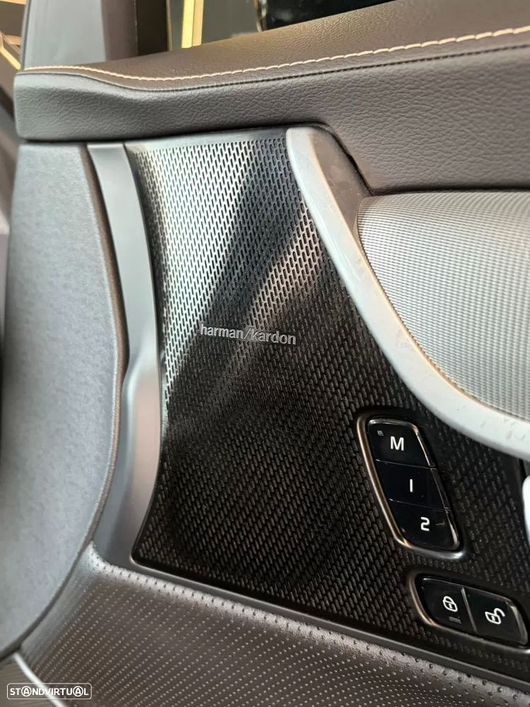Volvo V90 2.0 T6 PHEV R-Design AWD - 27