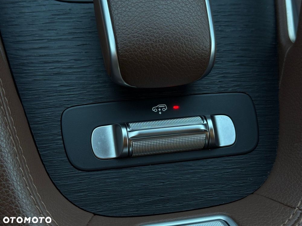 Mercedes-Benz GLE - 25