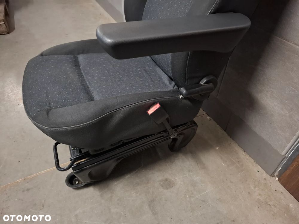 Fotel pasażera Renault Master III Movano Rok 2019 - 7