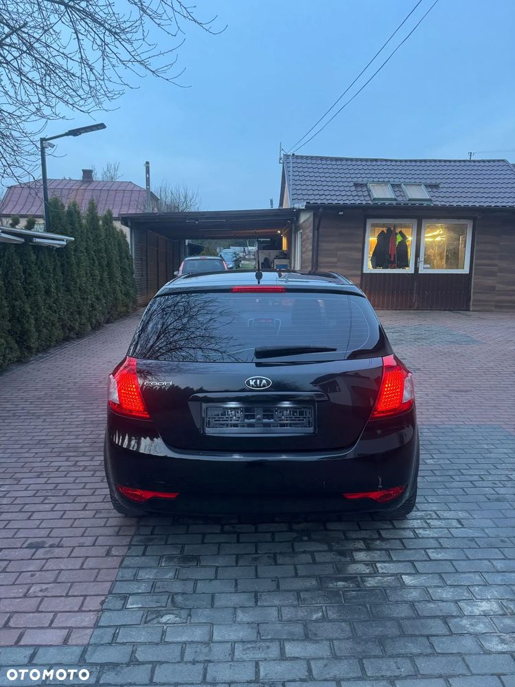 Kia Ceed - 6