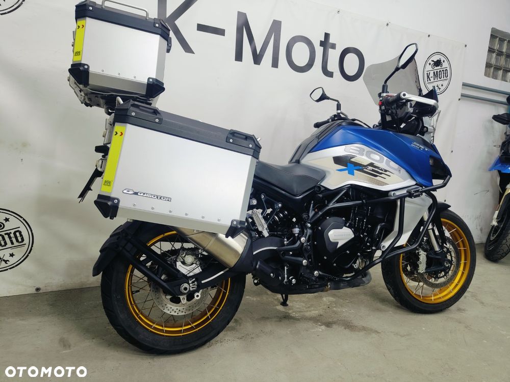 QJMOTOR SRT 800SX - 10