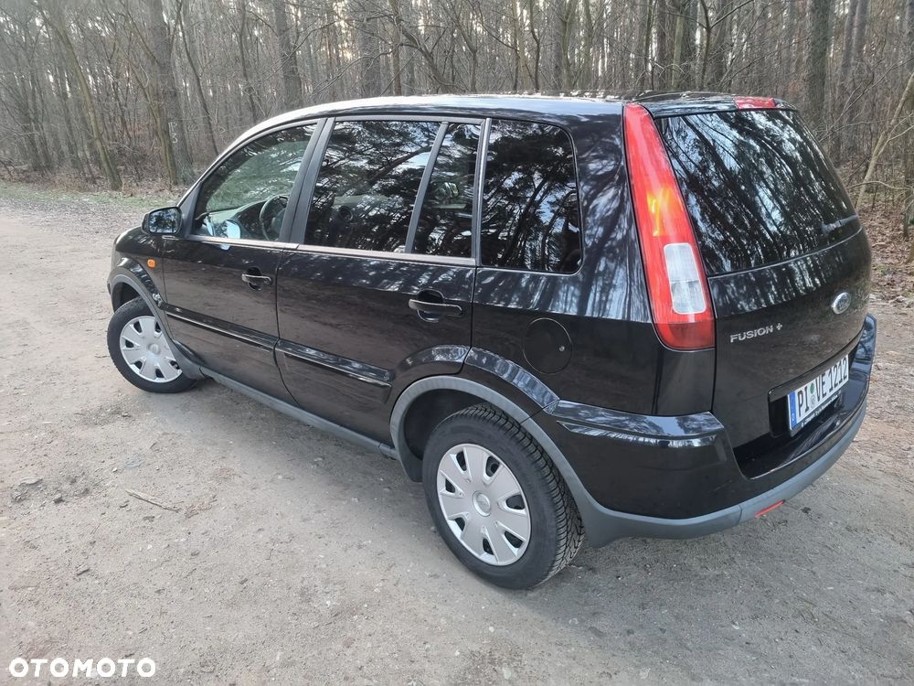 Ford Fusion 1.6 + - 24