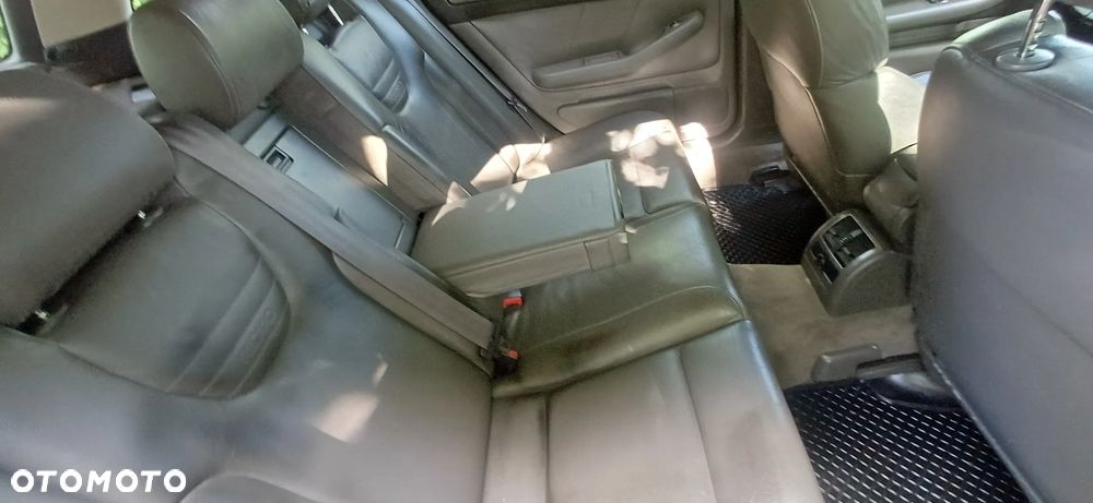 Audi A6 Avant 1.9 TDI - 16