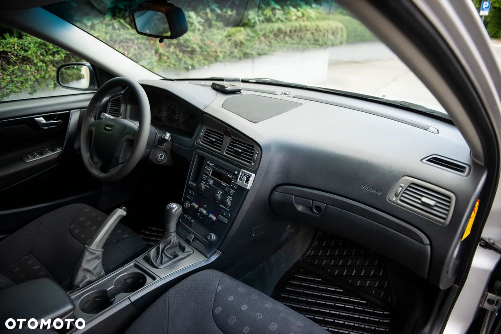 Volvo V70 2.4 Optima - 24
