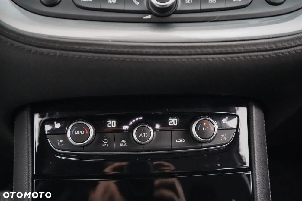 Opel Grandland X 1.6 D Start/Stop Business INNOVATION - 27