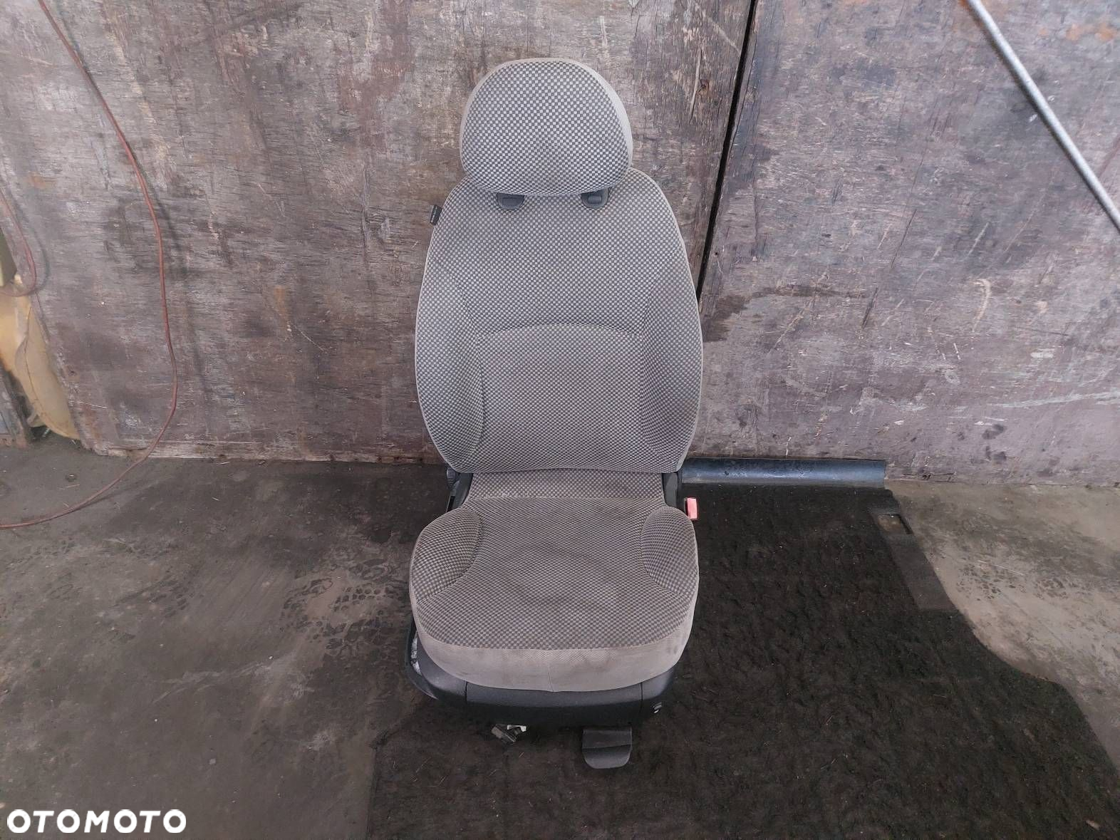 FOTEL LEWY PRZÓD + PRAWY PRZÓD KOMPLET KIEROWCY PASAŻERA FIAT STILO 5D - 7