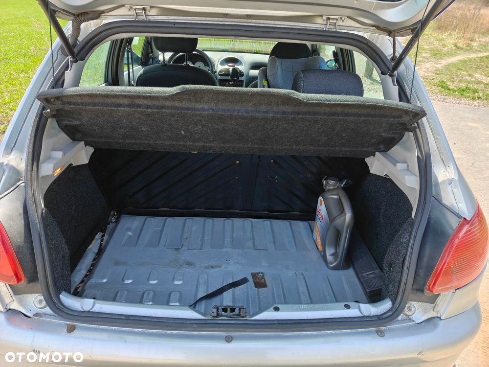 Peugeot 206 1.4 Trendy - 11