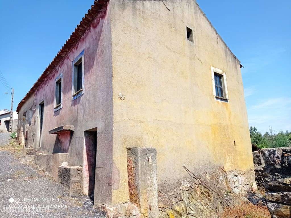 Moradia T3 com Terreno na Aldeia do Pé da Serra - Mação - Grande imagem: 2/26